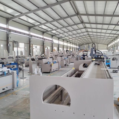 Centro di percorso di alluminio di profilo di CNC del centro di lavorazione di CNC di alluminio della porta e della finestra