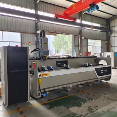 3 assi centro di lavorazione CNC in alluminio con tavolo da lavoro può essere ruotato da +90° a -90°
