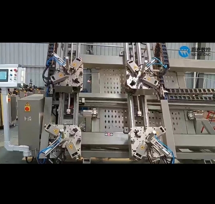 Macchine combinate per perforare e rivettare finestre in alluminio