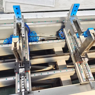 4 Assi macchina per la parete a tenda 600 mm Profilo di alluminio Cnc macchina di perforazione fresatura