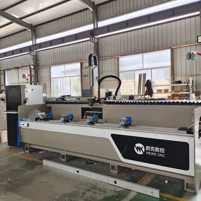 Profil di alluminio 3+1 Centri di lavorazione CNC lunghezza di lavoro 3200mm con cambio utensile automatico