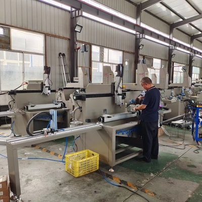 500 mm Macchine per la trivellazione CNC a tre assi per profili in alluminio speciali per macchine per finestre e porte