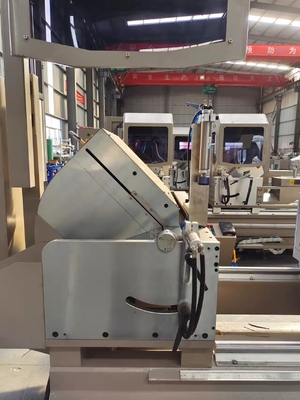 Display digitale Seghe da taglio a doppia testa Con lama da segatura di 550 mm di diametro che taglia 45 e 90 gradi