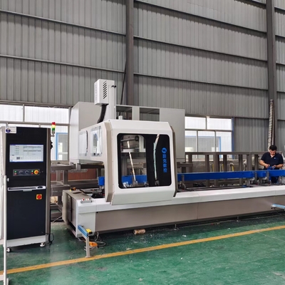 6500mm Aluminium finestra porta fabbricazione macchine 4 assi centro di lavorazione con cambio automatico di utensili