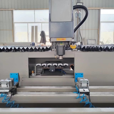 3000mm /3200mm Cambio automatico di attrezzi Centro di lavorazione per la trivellazione CNC Copia CNC Router Macchina per la fabbricazione di porte di vetro in alluminio