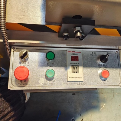 160mm Heavy Duty Hydraulic Corner Crimping Machine Macchina per la fabbricazione di porte e finestre in alluminio