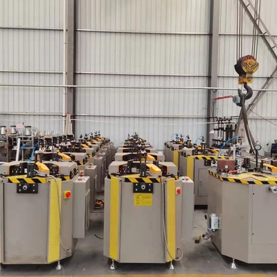 Macchina per il crimping degli angoli in alluminio per finestre in alluminio 48KN Pressione di crimping