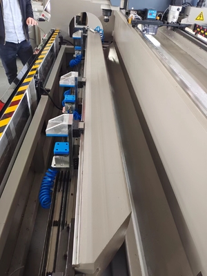 2500mm CNC per la trivellazione macchina di fresatura automatico muro di tenda e porta di alluminio finestra di lavorazione di produzione