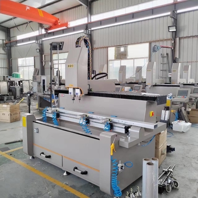 Macchine per la trivellazione a fresatura CNC da 1500 mm per profili di finestre in alluminio e mobili minimalisti come armadietti da vino