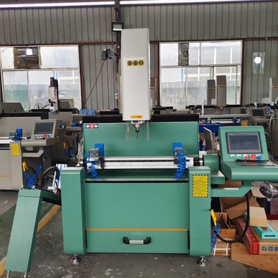 Piccolo 800mm Automatic CNC Copy Router Perforazione e fresatura per porte e finestre, mobili minimalisti, armadi di vino