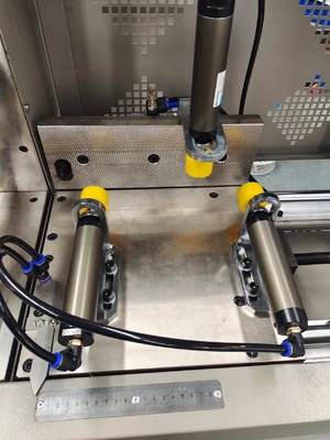 Seghe di taglio per collegamento di angolo in alluminio CNC Portale finestrino Seghe di taglio a testa singola
