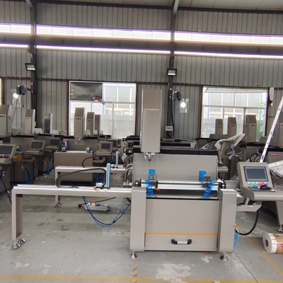Macchine per finestre di alluminio di piccole dimensioni Macchine per copiare il router CNC per perforazione di profili di finestre di alluminio fresatura