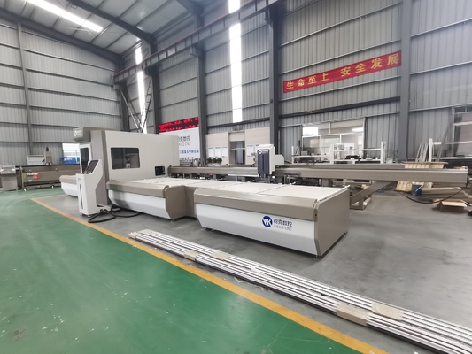 Centro di taglio in PVC in alluminio CNC per angolo di taglio da 45 a 90 con carico e scarico automatici