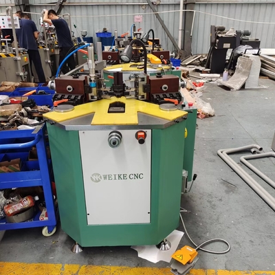 Macchina per il crimping degli angoli da 160 mm con crimping pneumatico per porta della finestra in alluminio