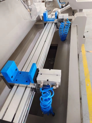 Macchine per la fresatura di perforazione CNC ad alta precisione per profilo di alluminio