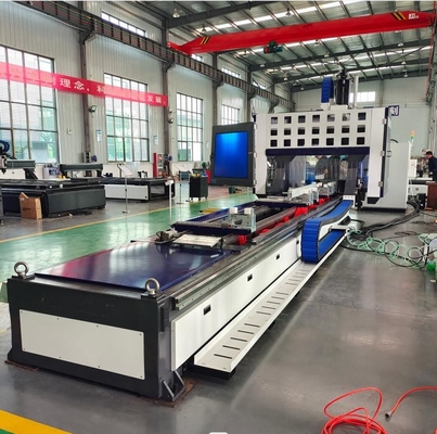 Centrale di lavorazione CNC in alluminio a 5 assi Macchina per la perforazione e taglio CNC con lama da sega da 300 mm