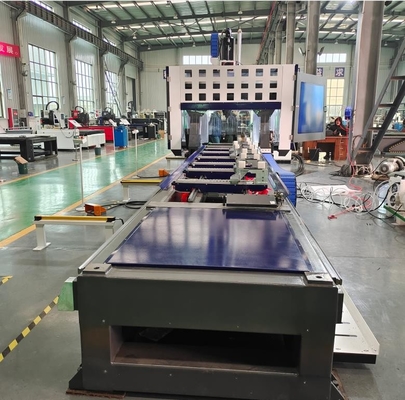 5 assi centro di lavorazione CNC verticale per profili industriali in alluminio, porte, finestre, pareti a tenda, ecc.