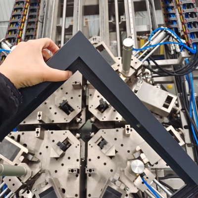 Macchine per la fabbricazione di porte e finestre Macchine per la fabbricazione di angoli di finestre
