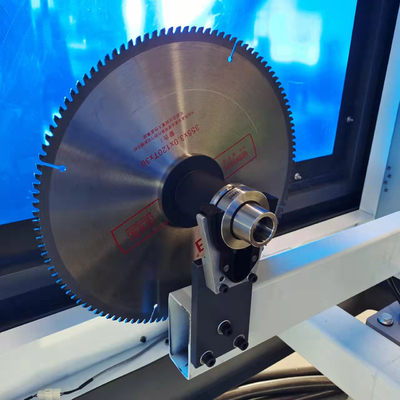 Macchine CNC a 5 assi per il taglio dell'alluminio, per la perforazione, per la fresatura e per la lavorazione del tappeto