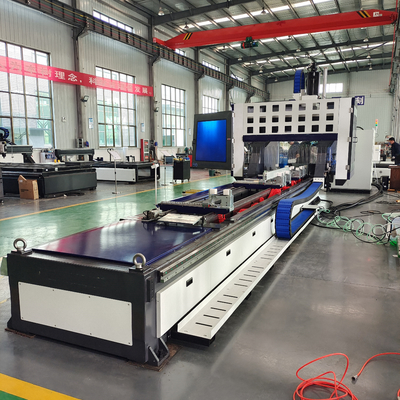 Macchine CNC a 5 assi per il taglio dell'alluminio, per la perforazione, per la fresatura e per la lavorazione del tappeto