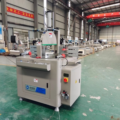 Macchine per la fabbricazione di serrature per finestre in PVC