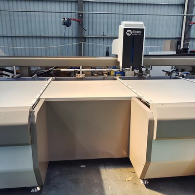 Centro di lavoro per profilati in alluminio a 5 assi Foratura CNC Fresatura Taglio