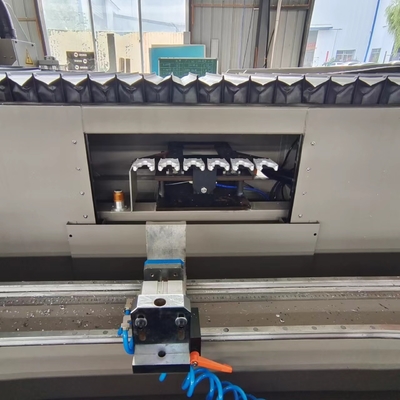 Foratrici e fresatrici per centri di lavoro CNC da 12KW 3 + 1 assi